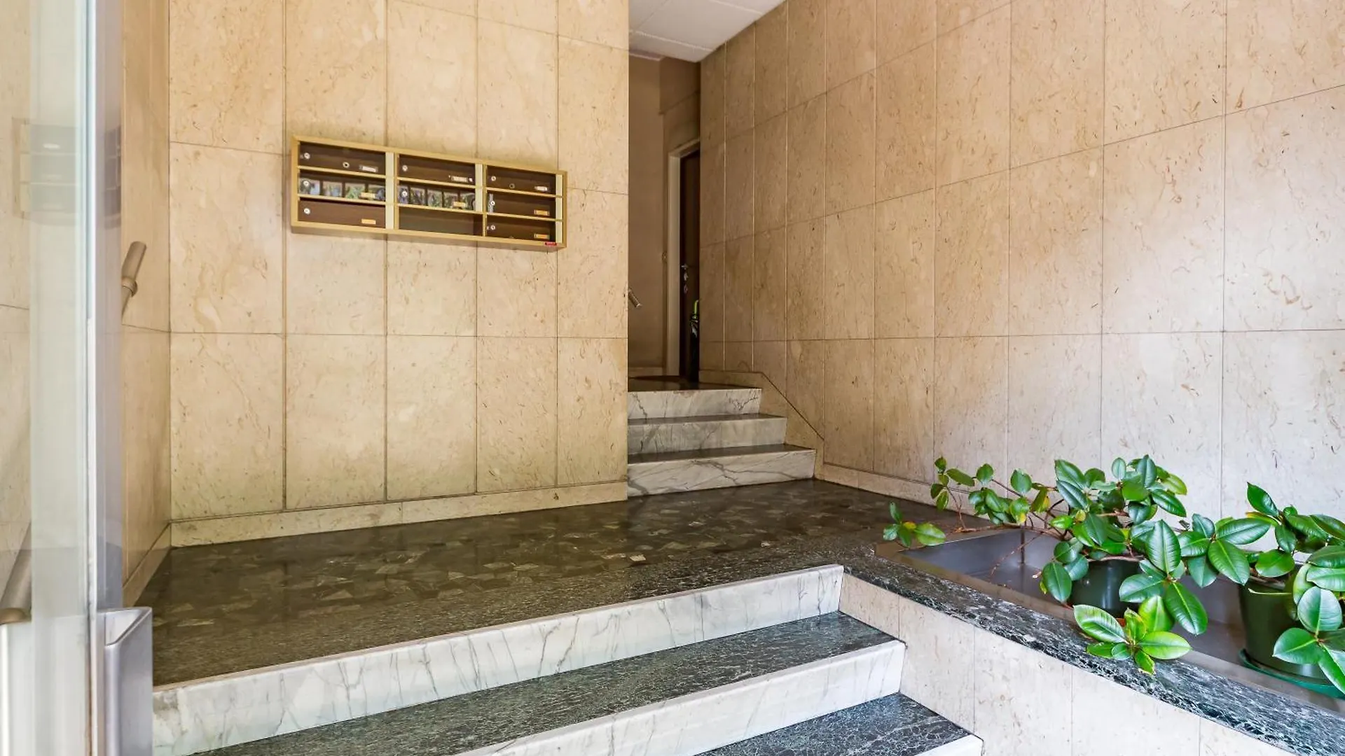 Garden Flat Apartment Milan